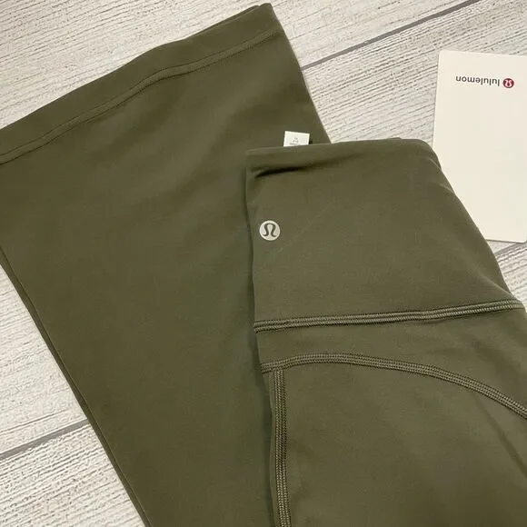 NWT Lululemon Groove Super-High-Rise Flared Pant Nulu ARMY GREEN OLIVE SIZE 4